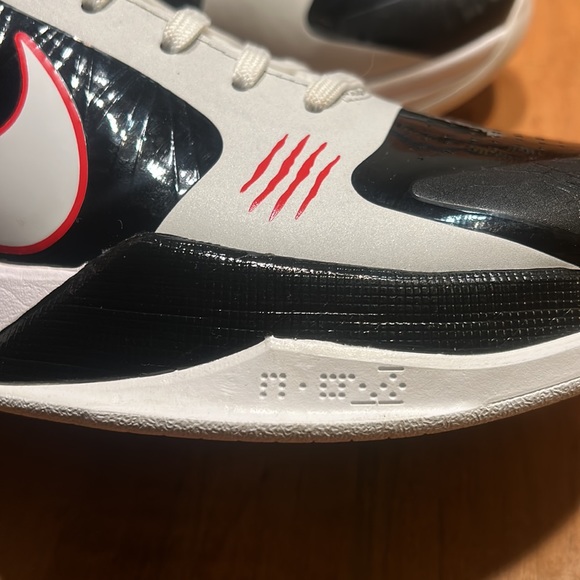 Kobe basketball shoes size 10 - Picture 11 of 17